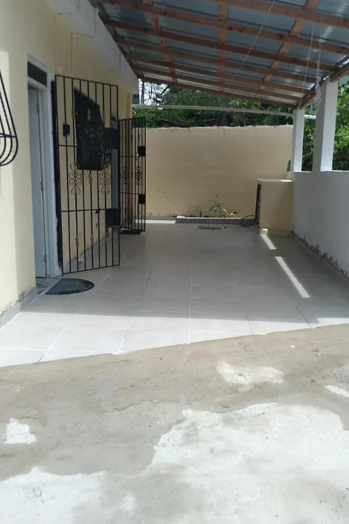 Guest House A&H Boca Chica 0*,
